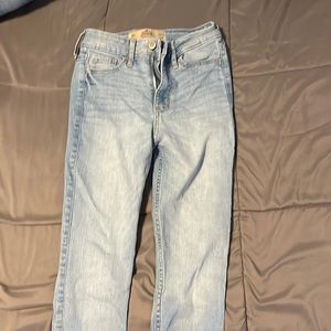 HOLLISTER SUPER SKINNY HIGH RISE